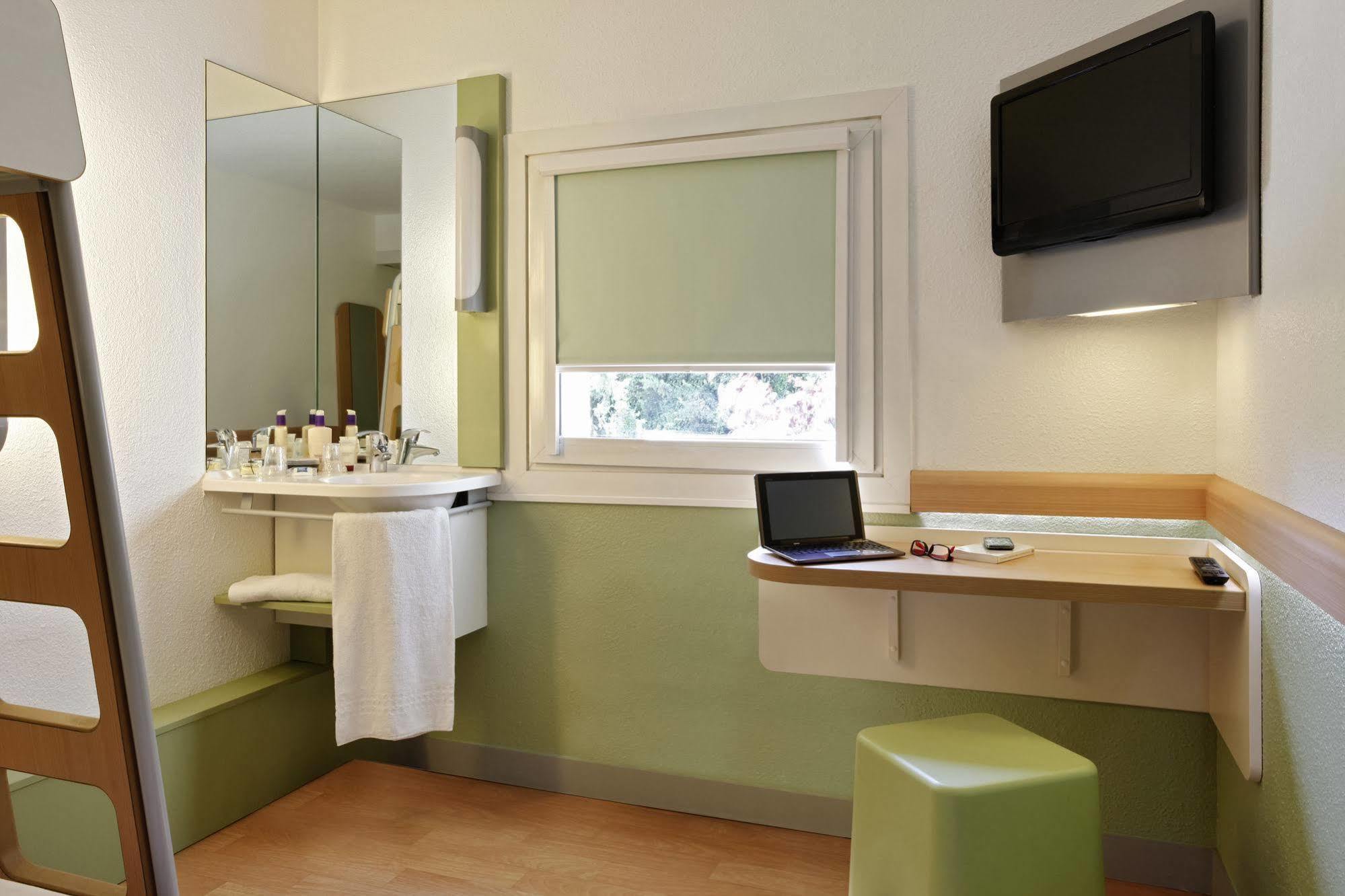 Ibis Budget Aix En Provence Est Le Canet Meyreuil Ngoại thất bức ảnh
